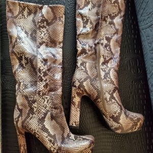 Python Boots - Size 6.5